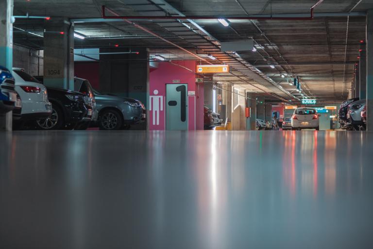 Vista interior del Parking Primero de Mayo